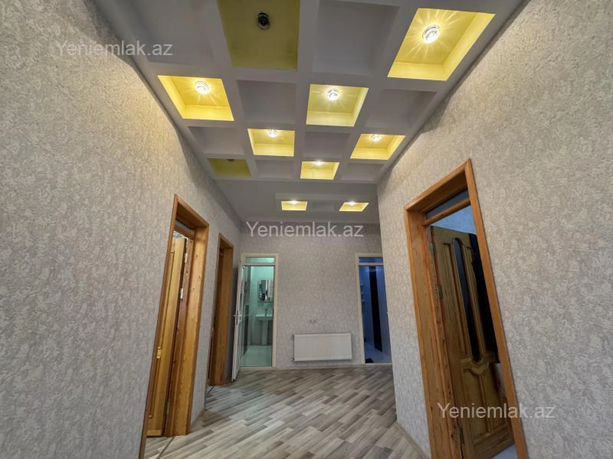 Satılır 5 otaqlı həyət evi 200 m²