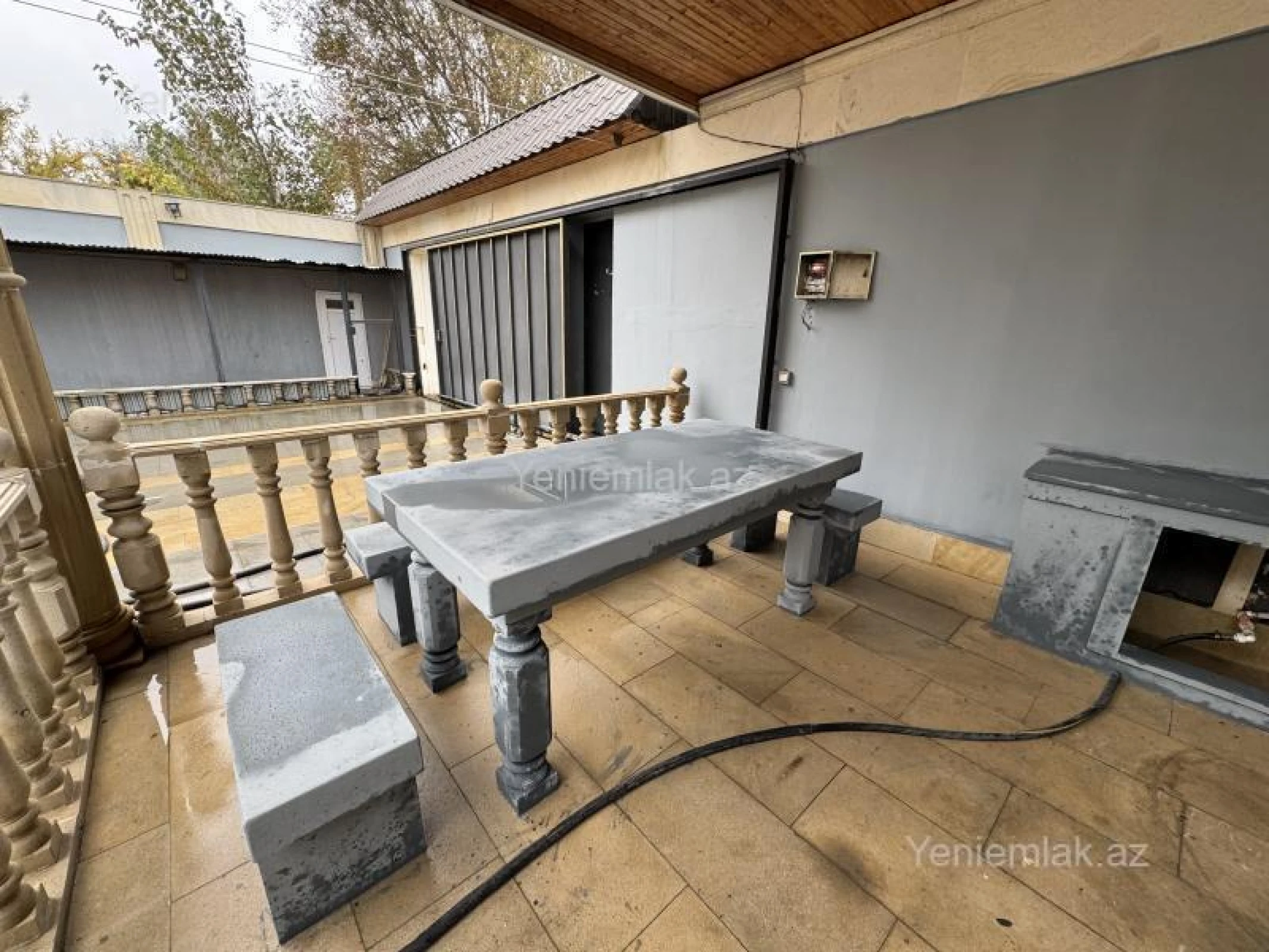 Satılır 5 otaqlı həyət evi 200 m²