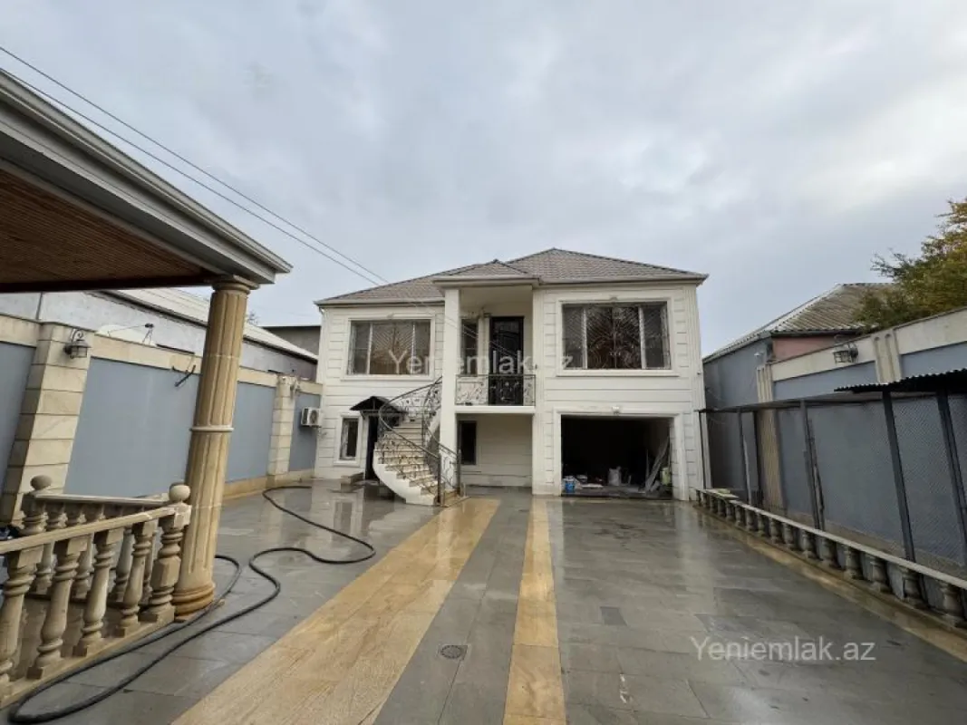 Satılır 5 otaqlı həyət evi 200 m²