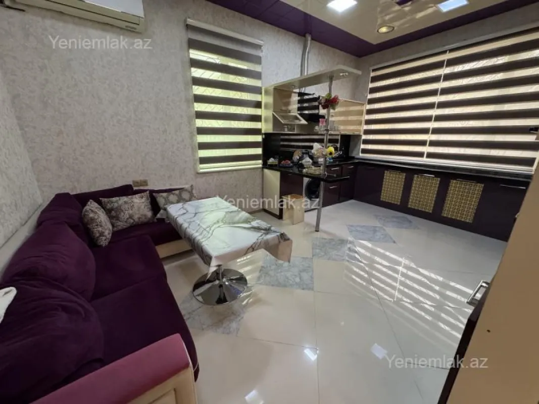 Satılır 5 otaqlı həyət evi 200 m²