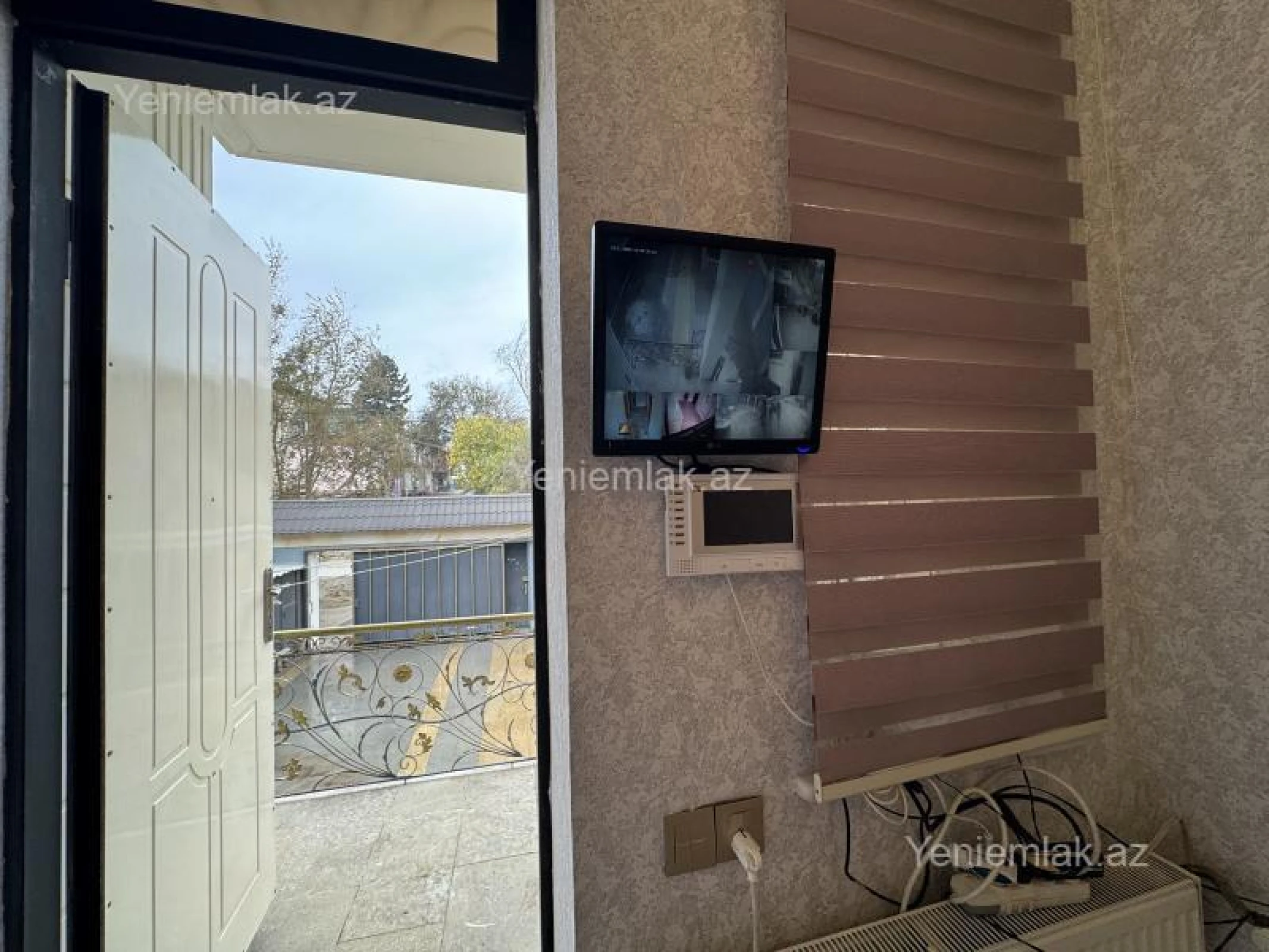 Satılır 5 otaqlı həyət evi 200 m²