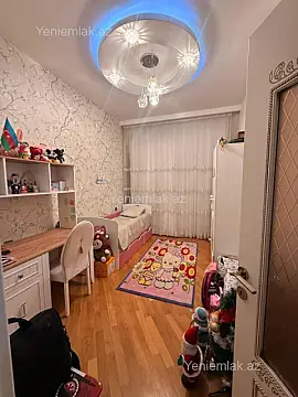 Satılır 3 otaqlı yeni tikili 70 m²