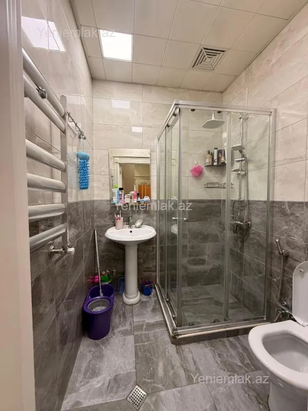 Satılır 3 otaqlı yeni tikili 70 m²