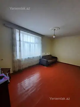 Satılır 2 otaqlı köhnə tikili 65 m²