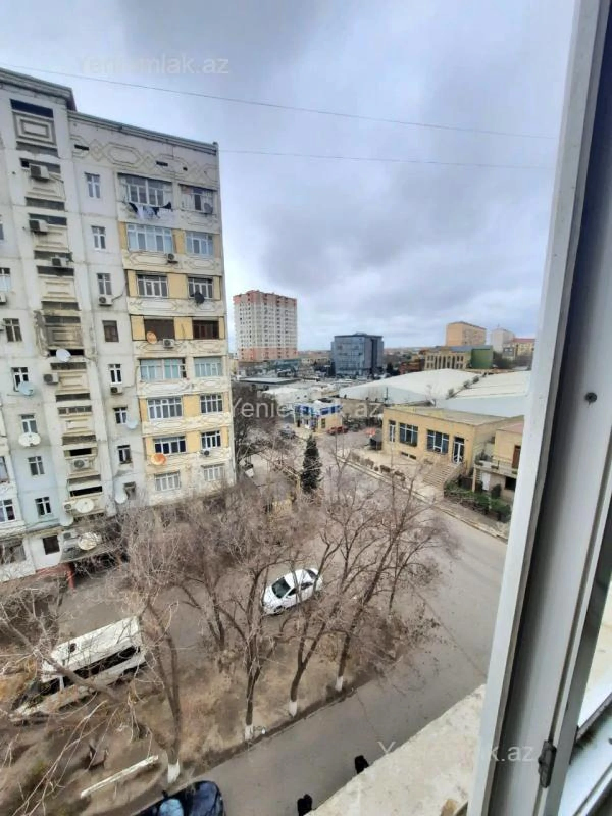 Satılır 2 otaqlı köhnə tikili 65 m²