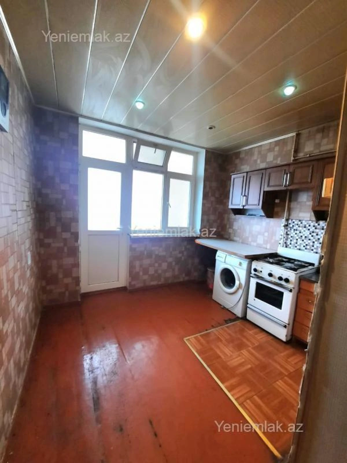 Satılır 2 otaqlı köhnə tikili 65 m²