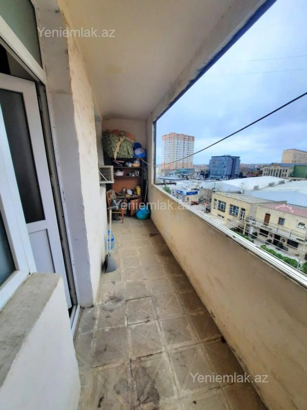Satılır 2 otaqlı köhnə tikili 65 m²