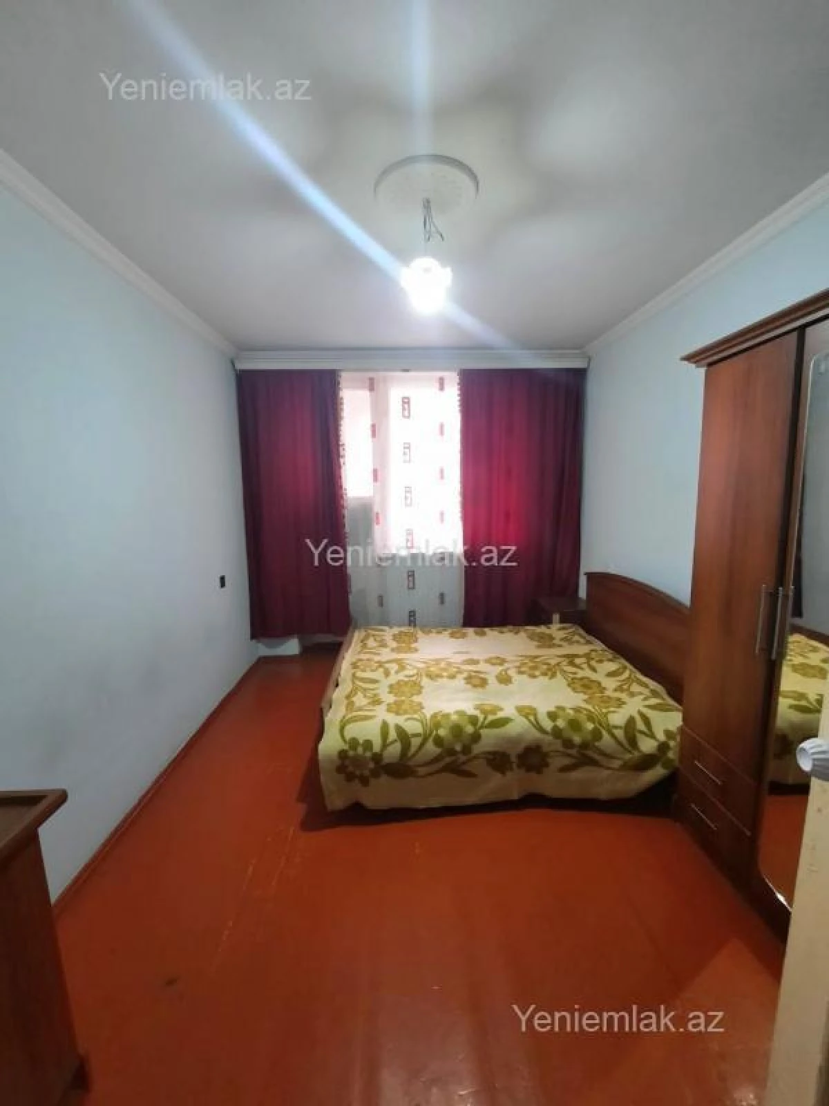 Satılır 2 otaqlı köhnə tikili 65 m²