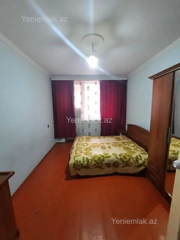 Satılır 2 otaqlı köhnə tikili 65 m²