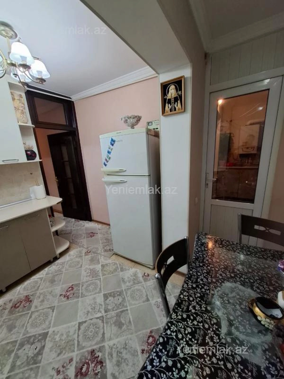 Satılır 2 otaqlı köhnə tikili 55 m²