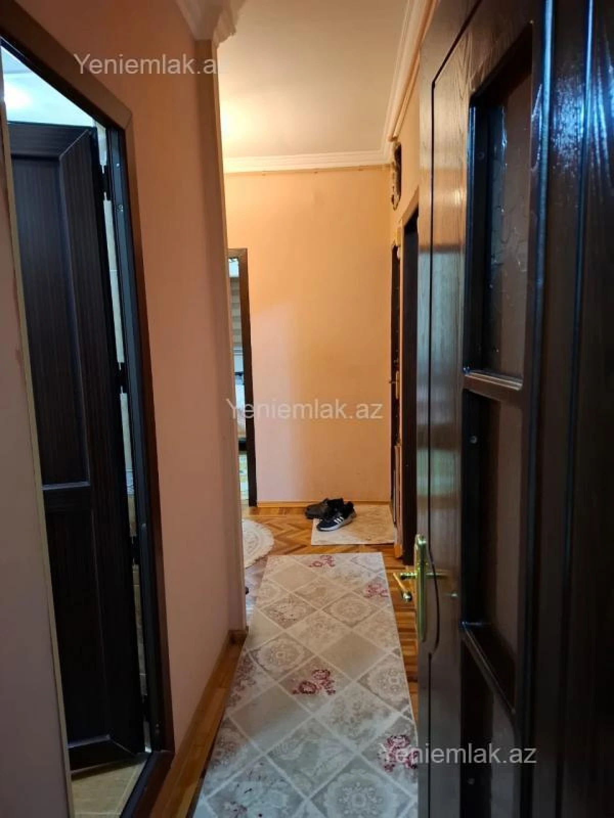 Satılır 2 otaqlı köhnə tikili 55 m²