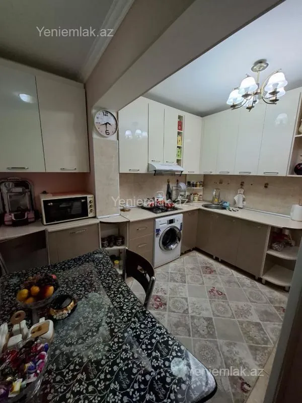 Satılır 2 otaqlı köhnə tikili 55 m²