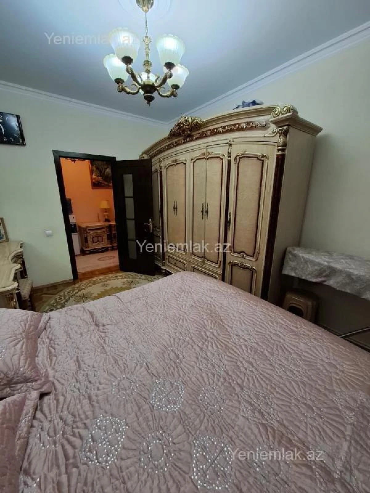 Satılır 2 otaqlı köhnə tikili 55 m²