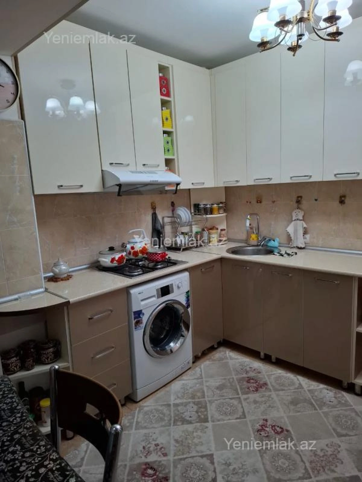 Satılır 2 otaqlı köhnə tikili 55 m²