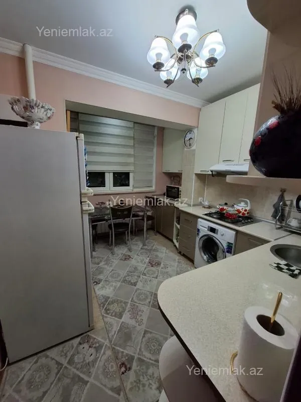 Satılır 2 otaqlı köhnə tikili 55 m²