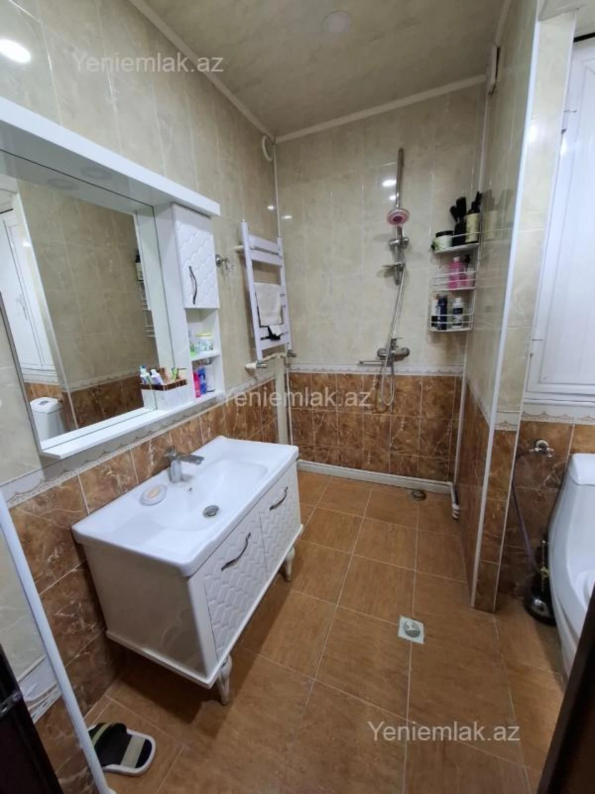 Satılır 2 otaqlı köhnə tikili 55 m²