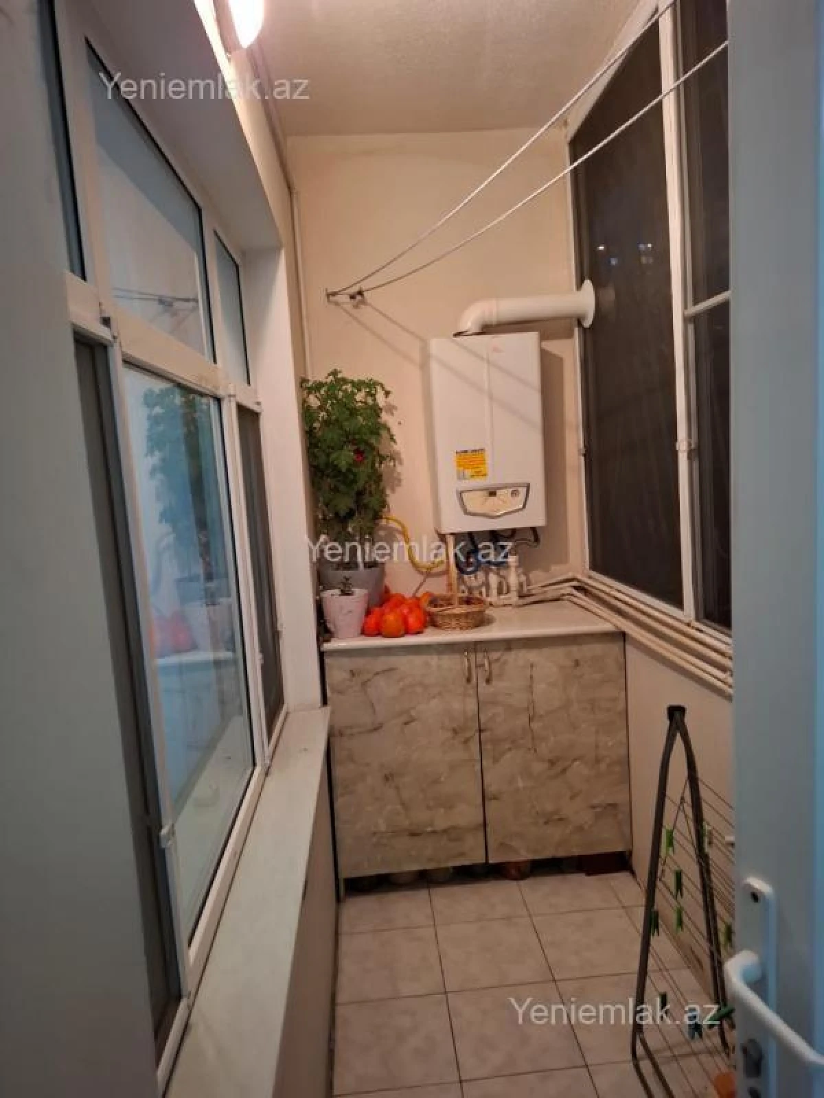 Satılır 2 otaqlı köhnə tikili 55 m²