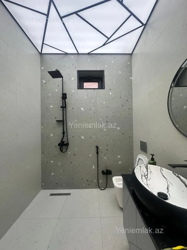 Satılır 4 otaqlı həyət evi 150 m²