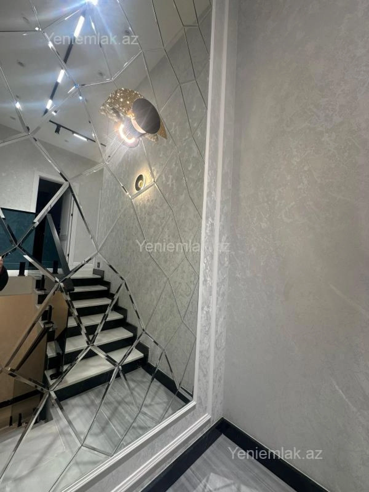 Satılır 4 otaqlı həyət evi 150 m²