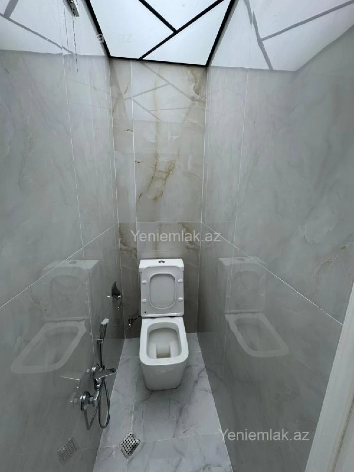 Satılır 3 otaqlı köhnə tikili 80 m²