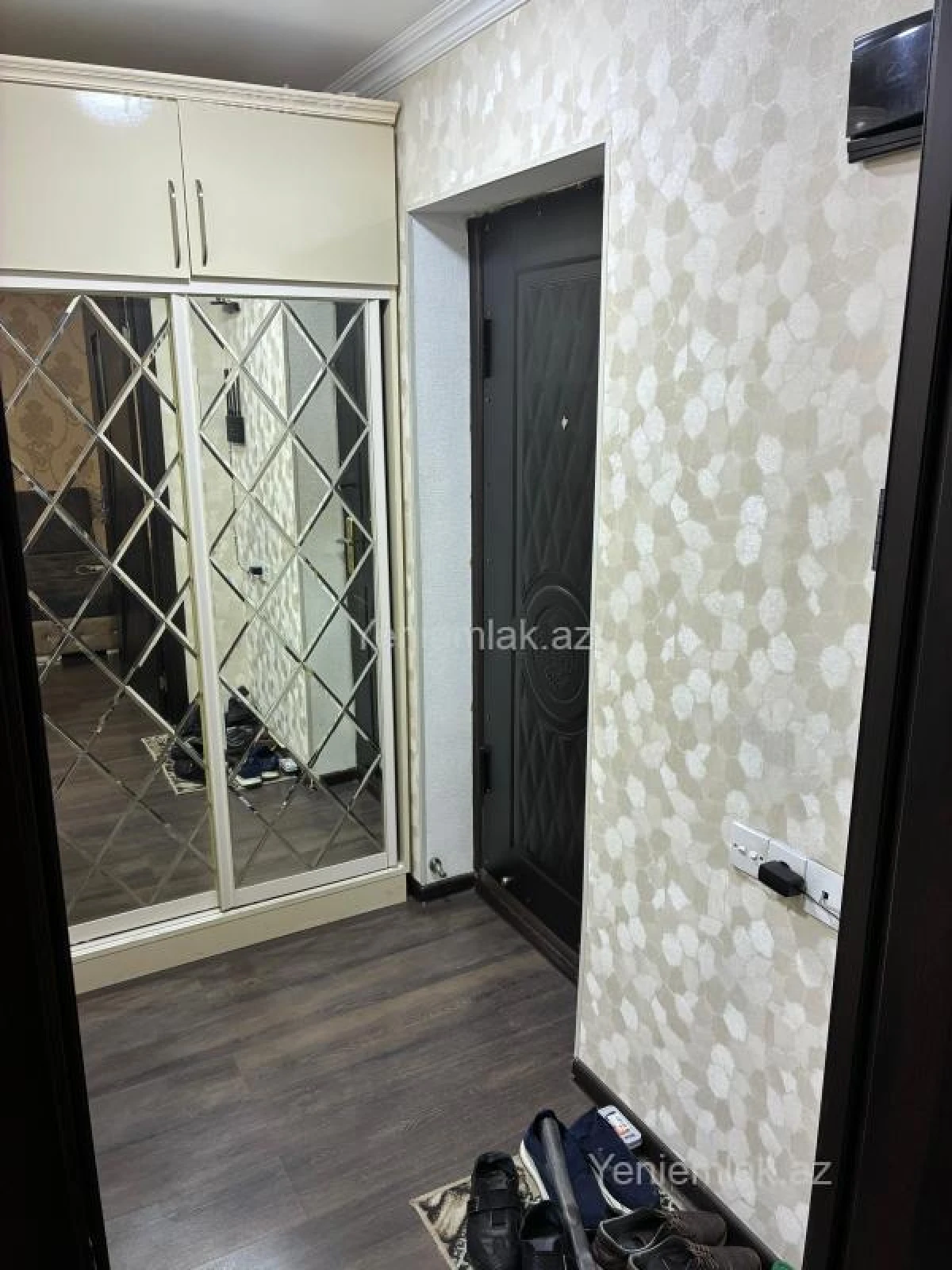 Satılır 2 otaqlı köhnə tikili 35 m²