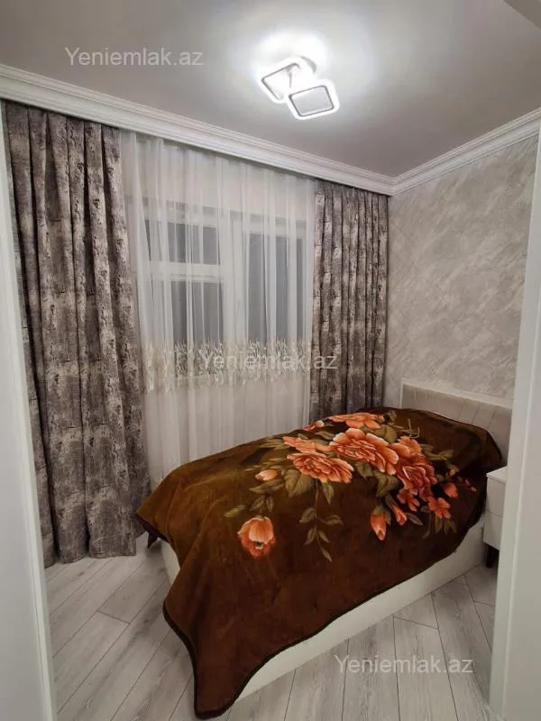 Satılır 3 otaqlı köhnə tikili 70 m²