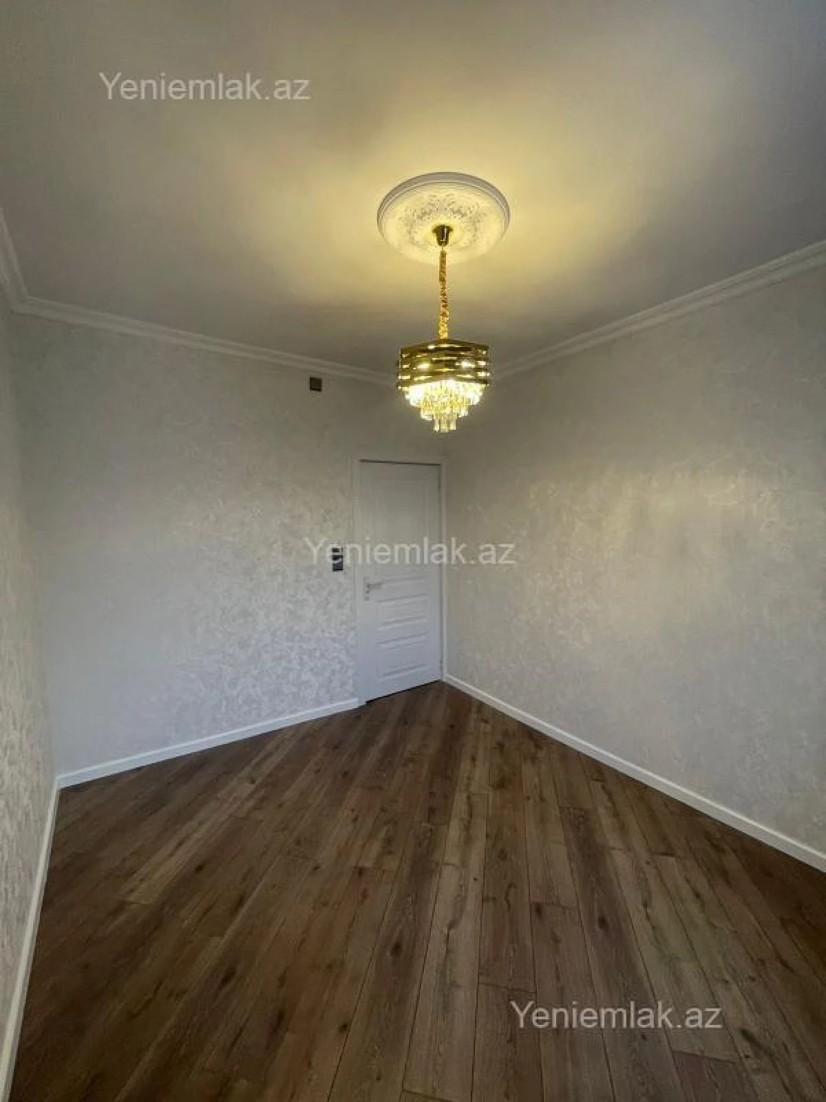 Satılır 2 otaqlı köhnə tikili 70 m²