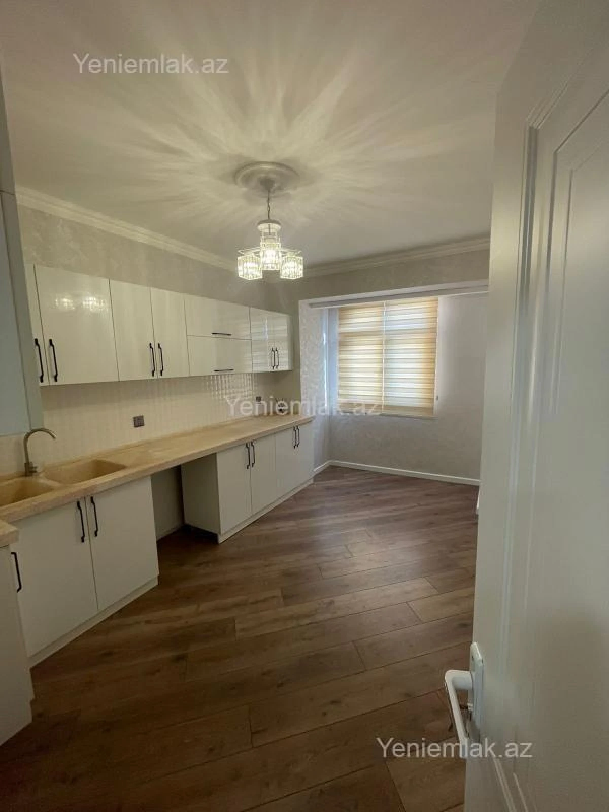 Satılır 2 otaqlı köhnə tikili 65 m²