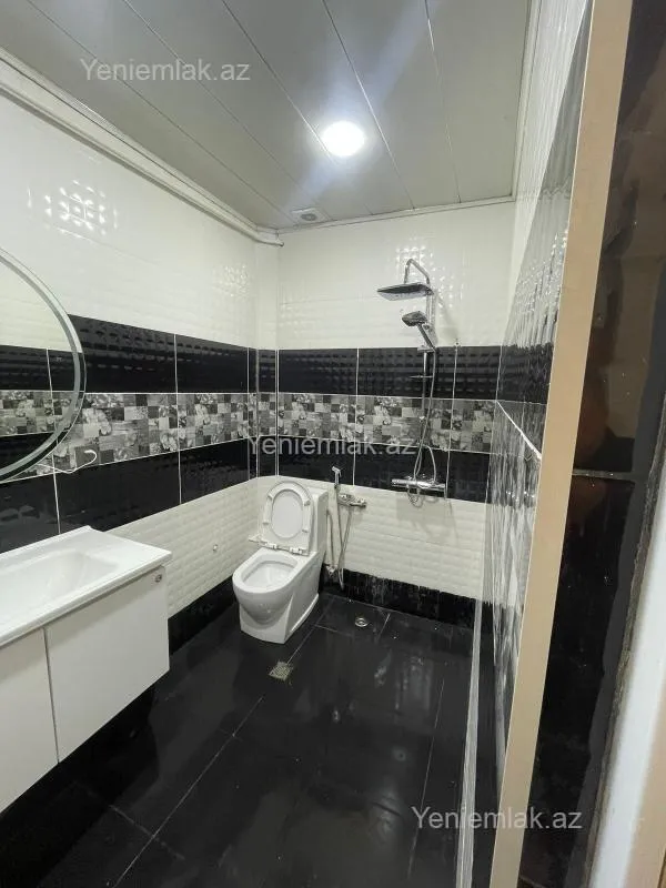 Satılır 2 otaqlı köhnə tikili 65 m²