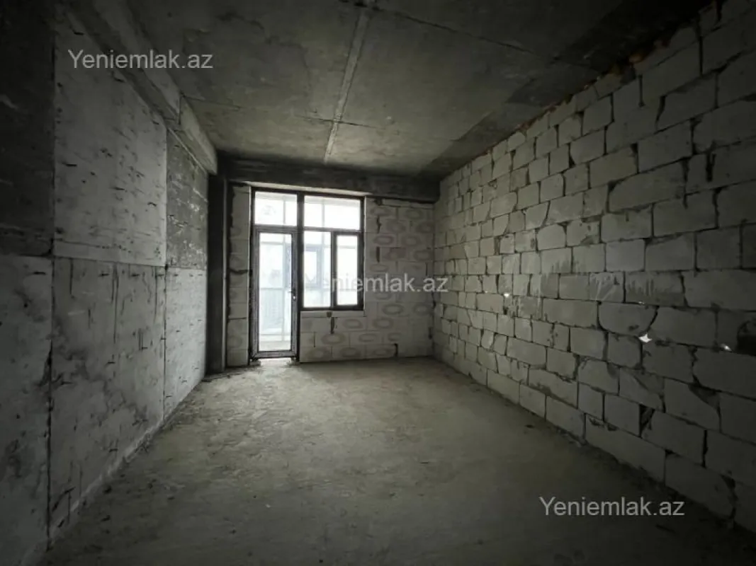 Satılır 4 otaqlı yeni tikili 200 m²