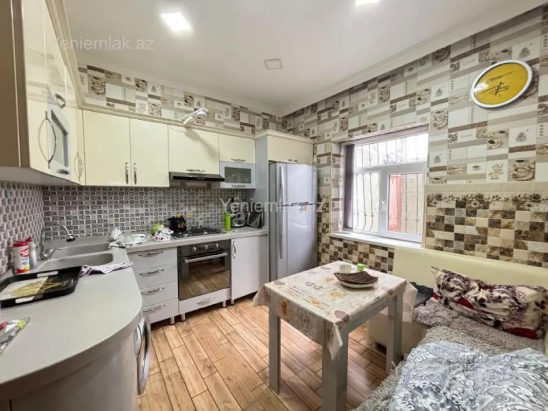 Satılır 4 otaqlı həyət evi 100 m²