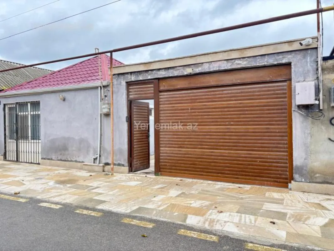 Satılır 4 otaqlı həyət evi 100 m²
