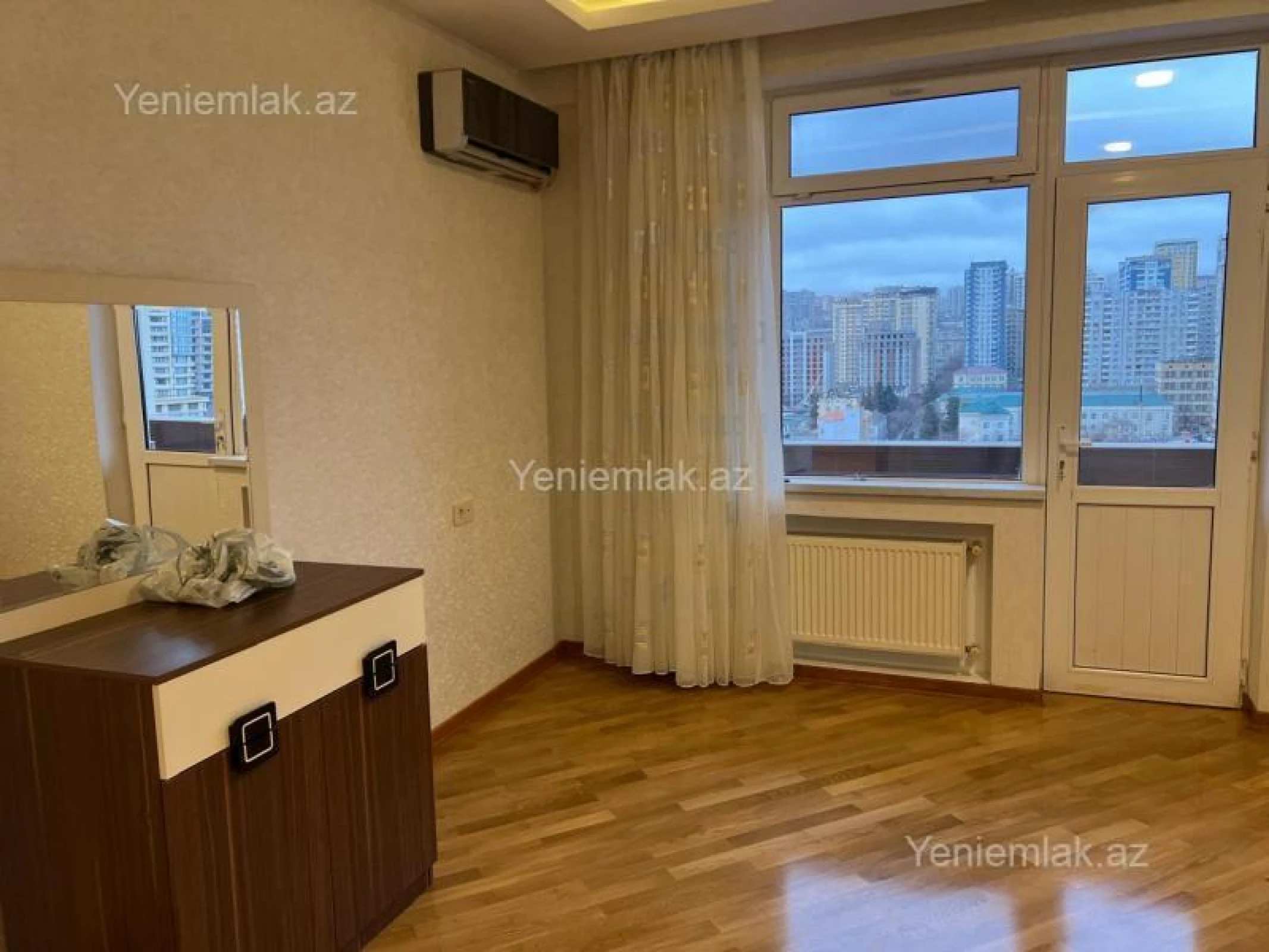 Satılır 2 otaqlı yeni tikili 130 m²