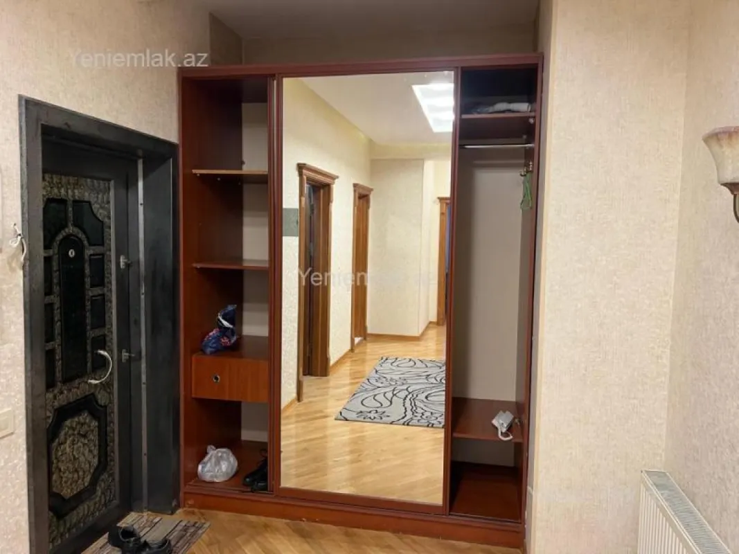 Satılır 2 otaqlı yeni tikili 130 m²