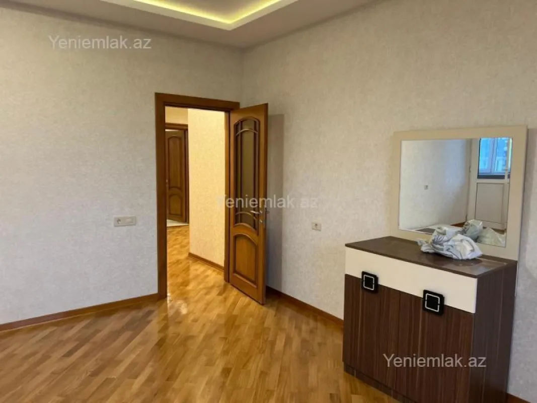 Satılır 2 otaqlı yeni tikili 130 m²