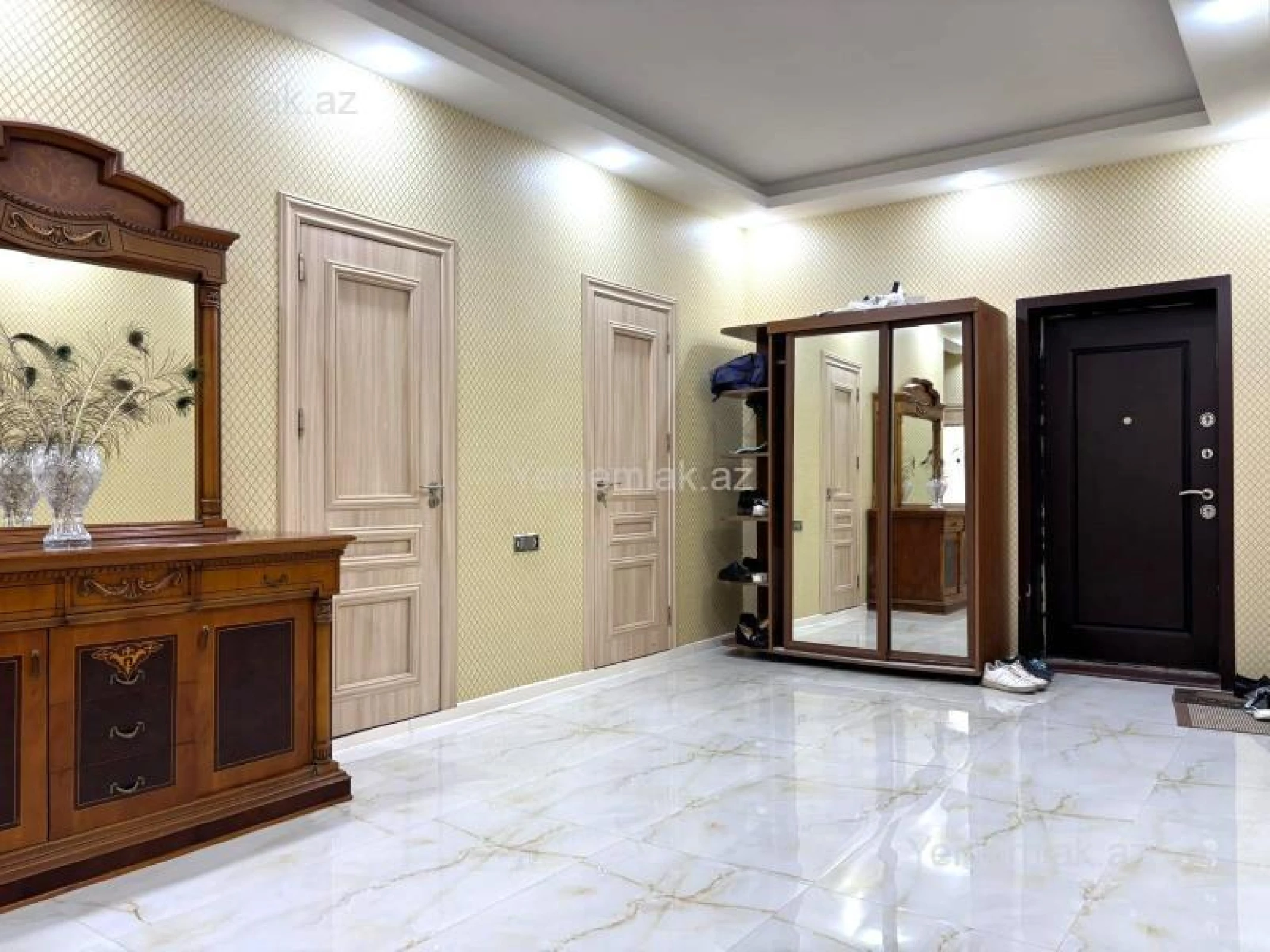 Satılır 4 otaqlı yeni tikili 197 m²