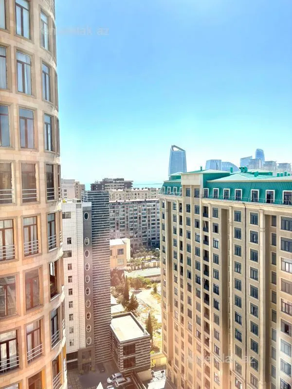 Satılır 4 otaqlı yeni tikili 197 m²