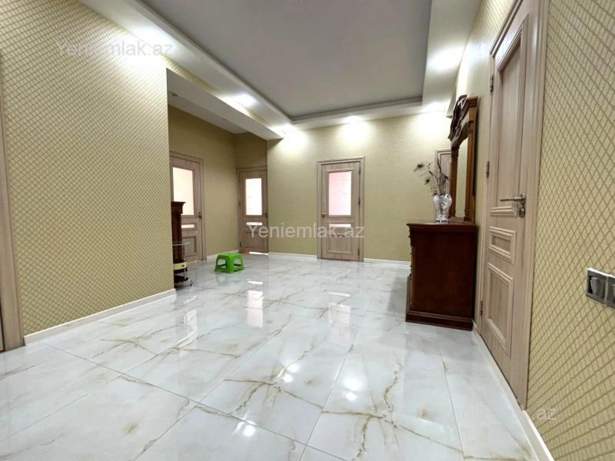 Satılır 4 otaqlı yeni tikili 197 m²