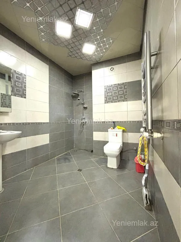 Satılır 4 otaqlı yeni tikili 197 m²