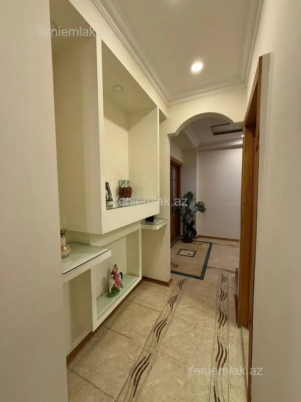 Satılır 3 otaqlı yeni tikili 150 m²