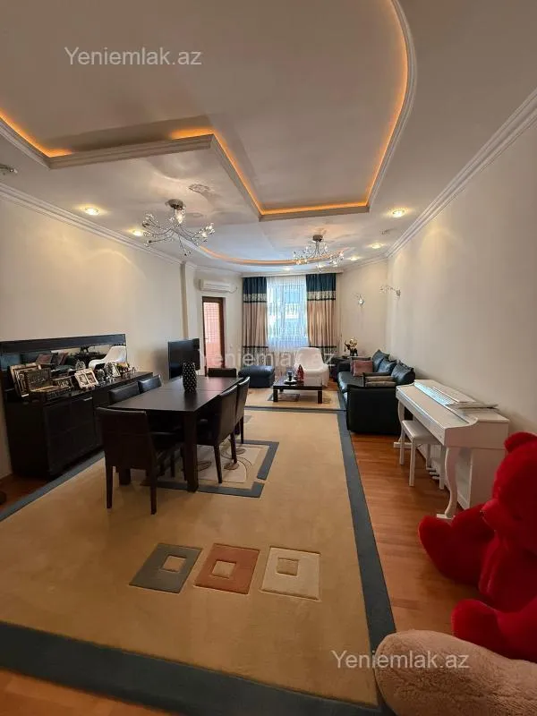 Satılır 3 otaqlı yeni tikili 150 m²