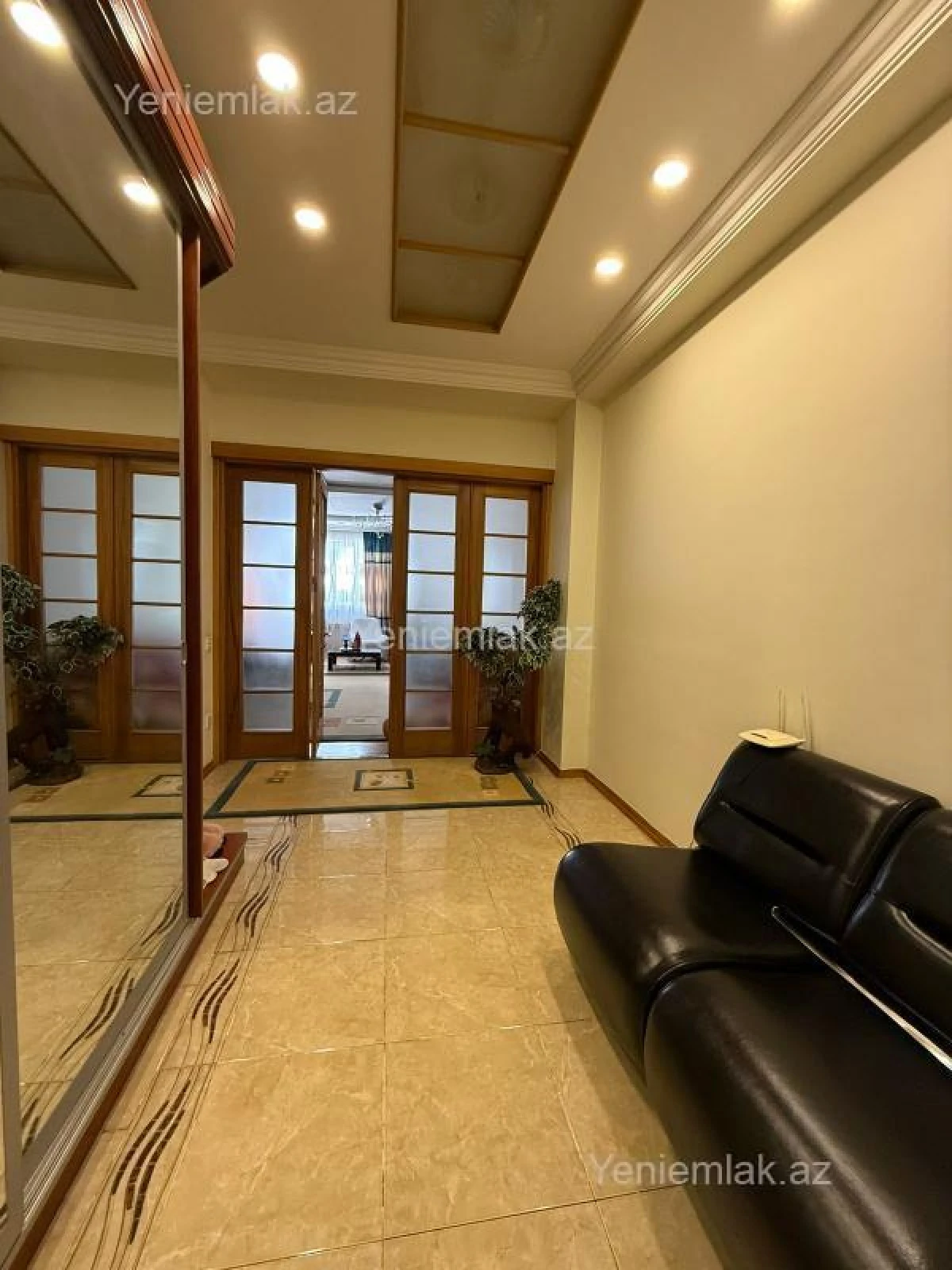 Satılır 3 otaqlı yeni tikili 150 m²