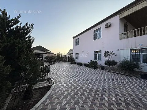 Satılır 7 otaqlı həyət evi 300 m²