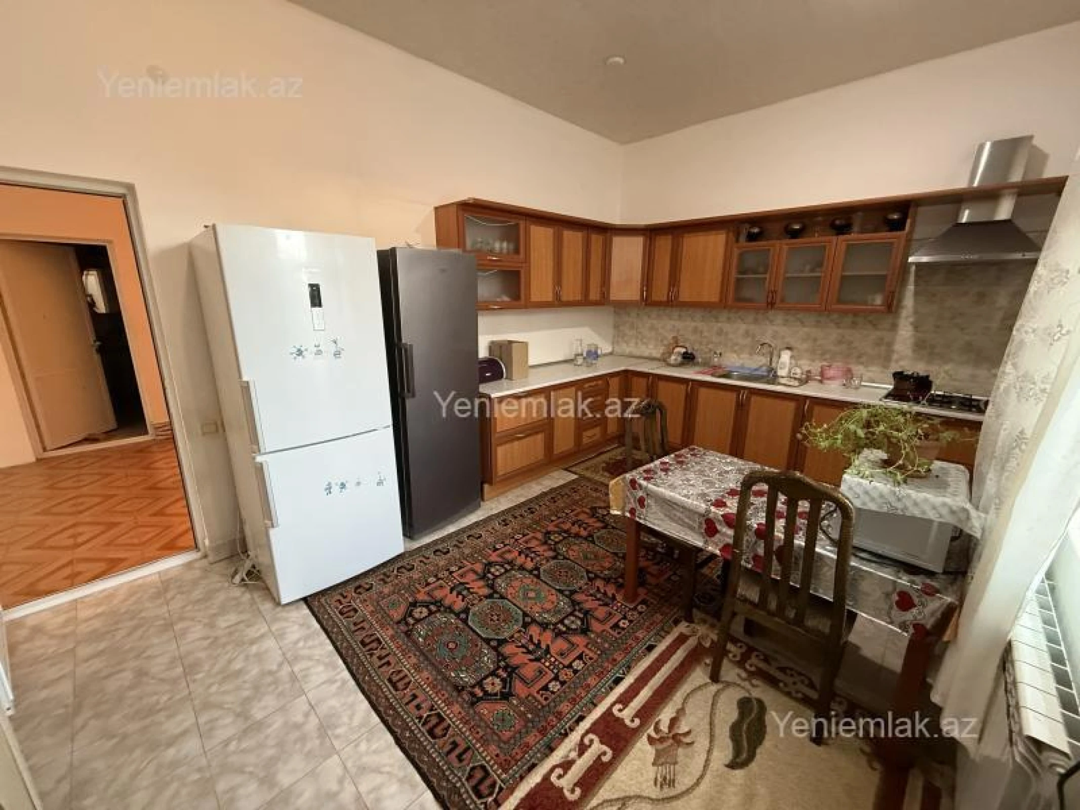 Satılır 7 otaqlı həyət evi 300 m²