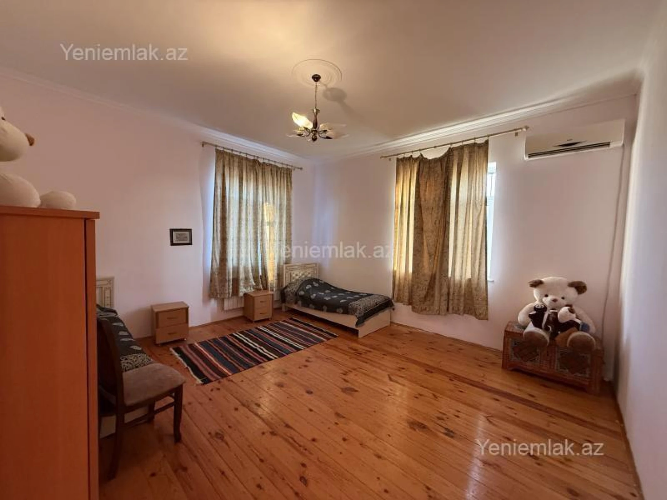 Satılır 7 otaqlı həyət evi 300 m²