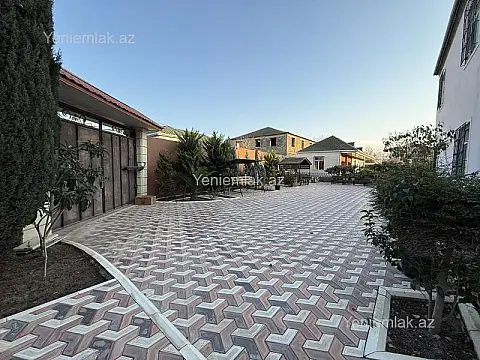 Satılır 7 otaqlı həyət evi 300 m²