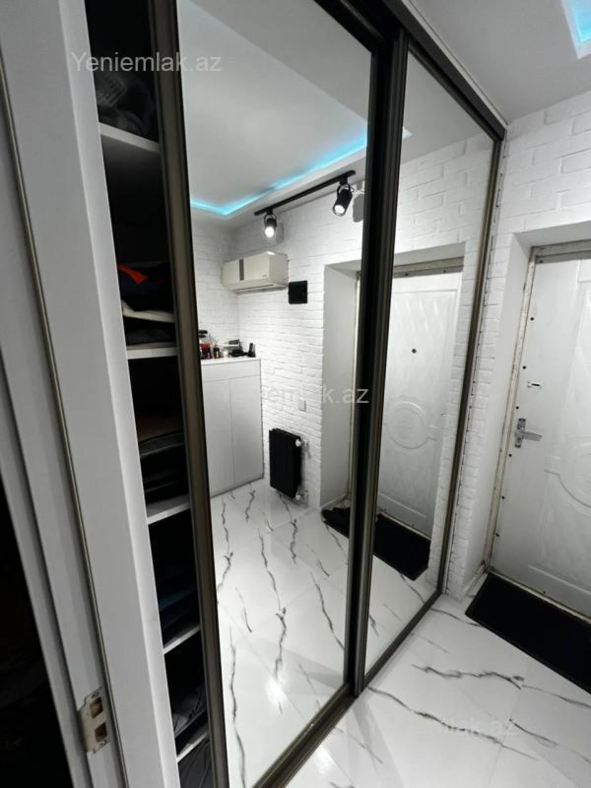 Satılır 2 otaqlı köhnə tikili 45 m²