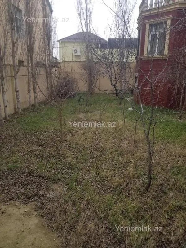 Satılır 5 otaqlı həyət evi 500 m²