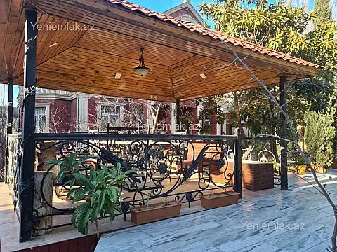 Satılır 5 otaqlı həyət evi 500 m²