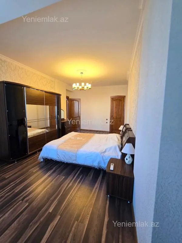 Satılır 3 otaqlı yeni tikili 180 m²
